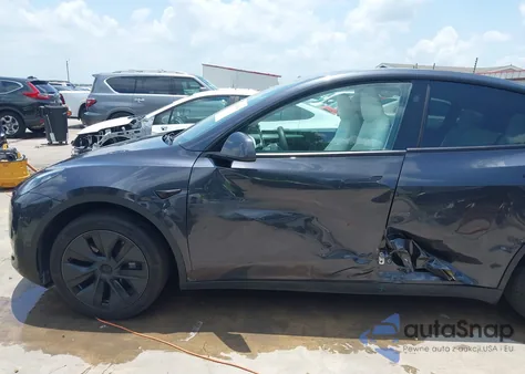 2024 Tesla Model Y from USA, damaged, VIN 7SAYGDED6RF105712